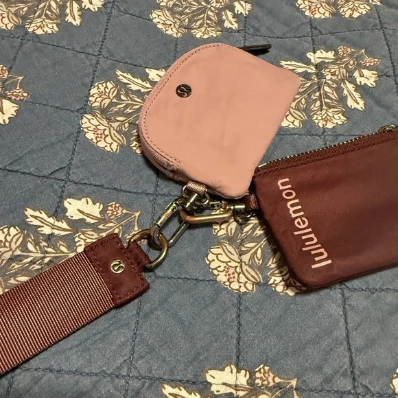 Lululemon Dual Pouch Wristlet - Picture 3 of 5